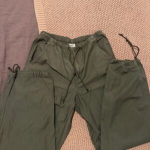 Aritzia TNA Women’s Cargo Pant